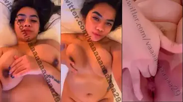 Aviva Selebgram VCS Basah Sampai Crot Kamar Kost